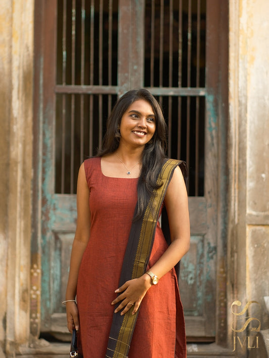 Maroon & Black Mangalagiri 3-Piece Set